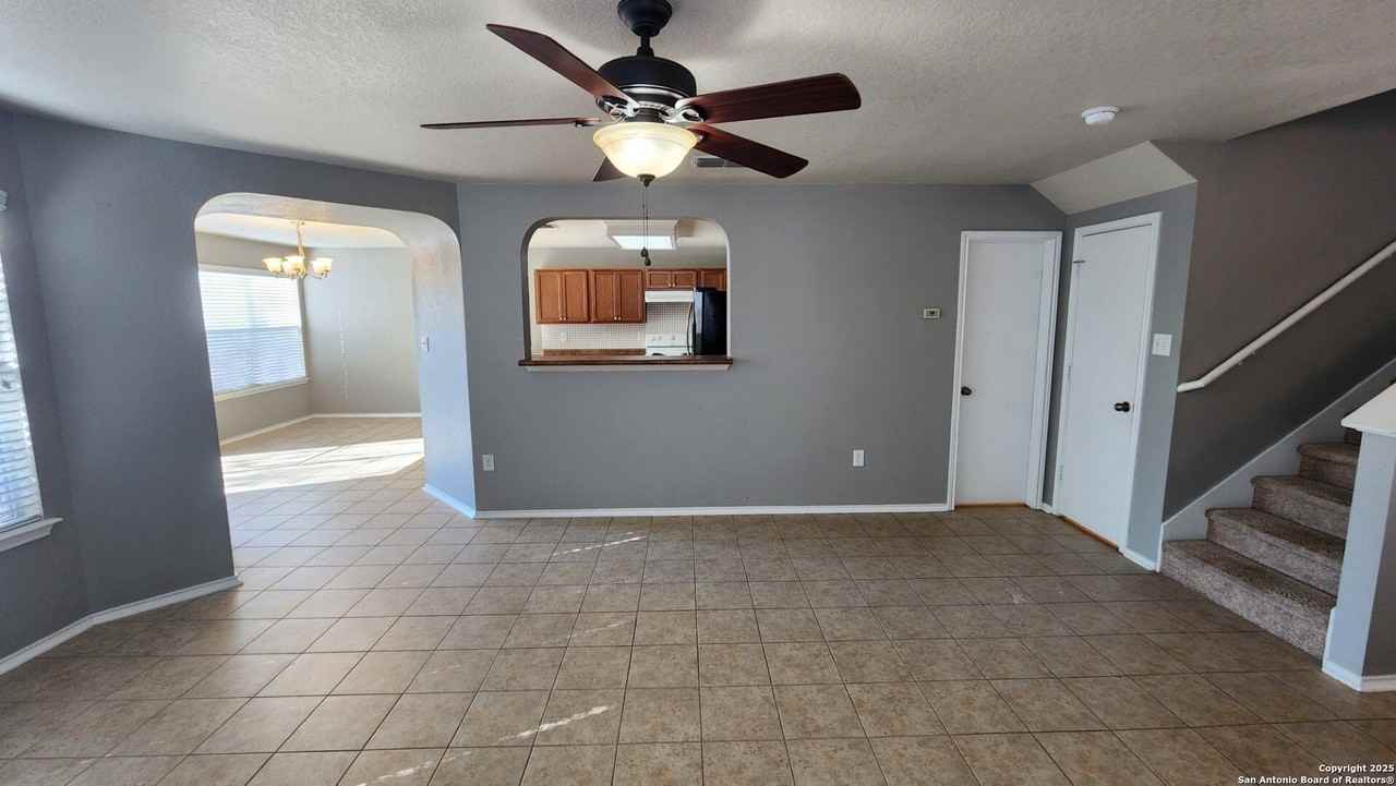 10138 Emerald Sun - Photo 6 of 31