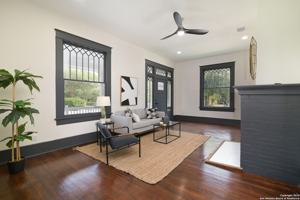 featured image of 207 Loretta Pl