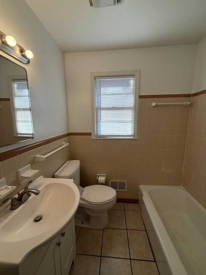 119 Woodside Road - Photo 4 of 19