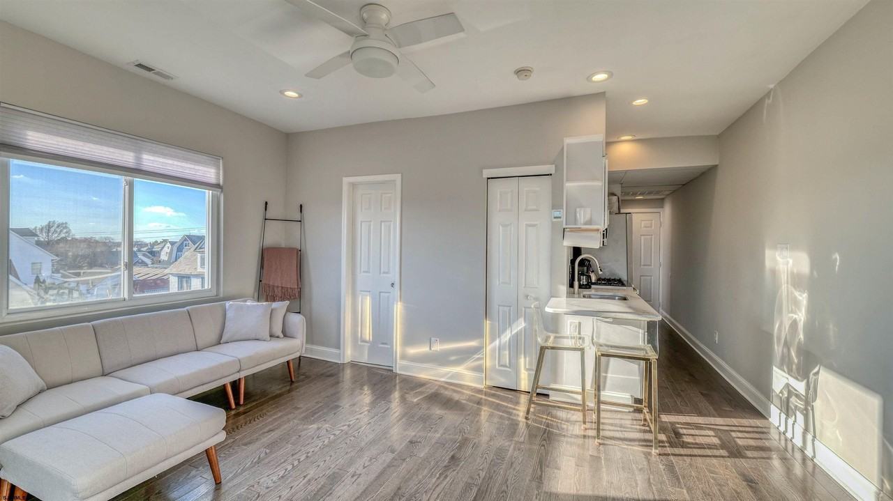 25 Surrey Avenue - Photo 6 of 27