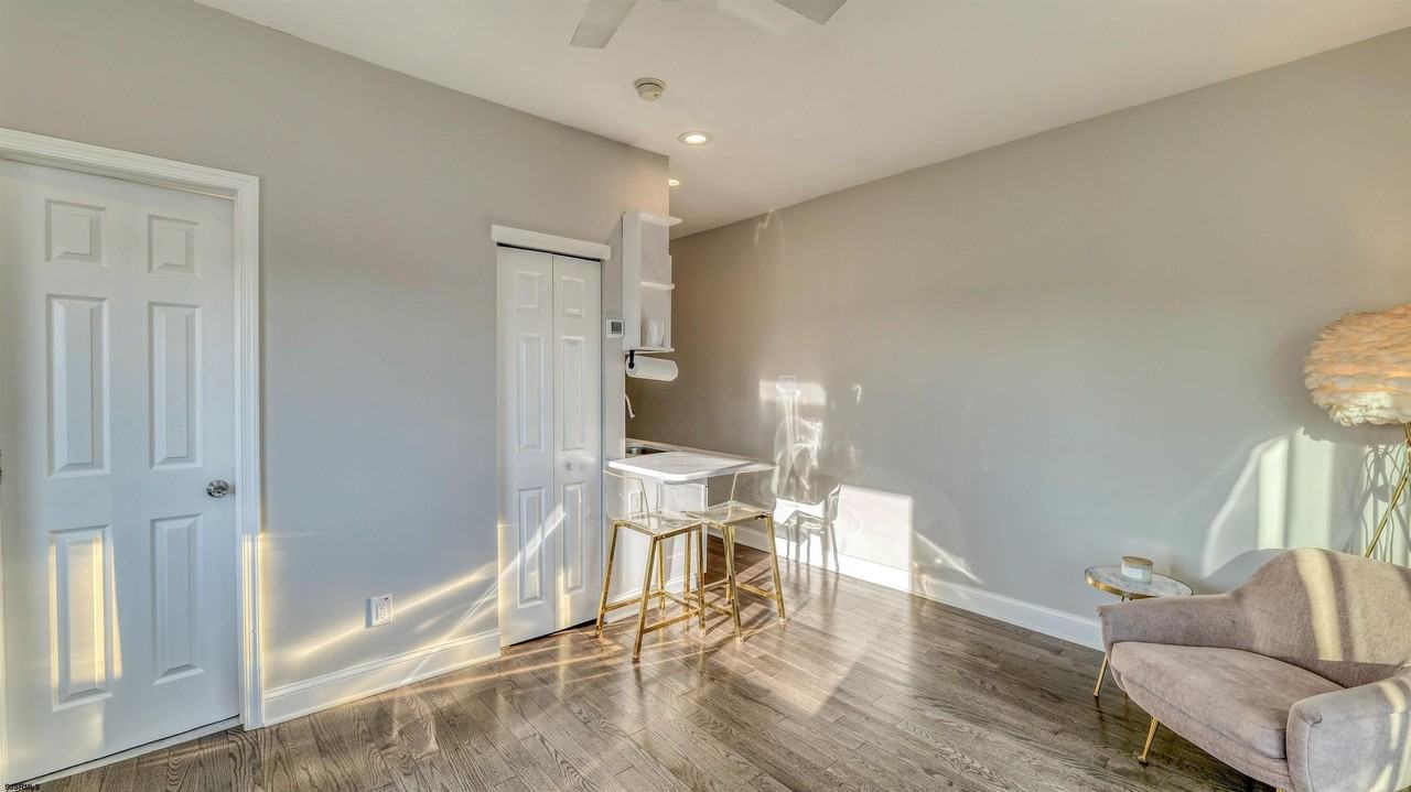 25 Surrey Avenue - Photo 7 of 27