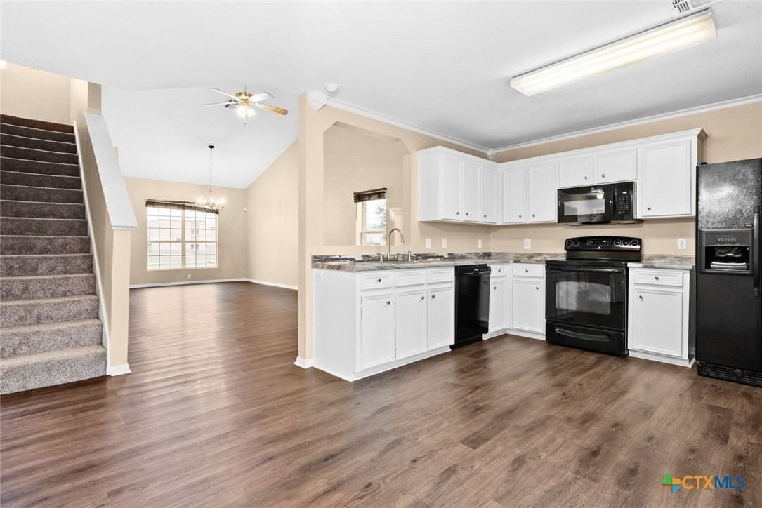 5503 Schorn Dr - Photo 4 of 11