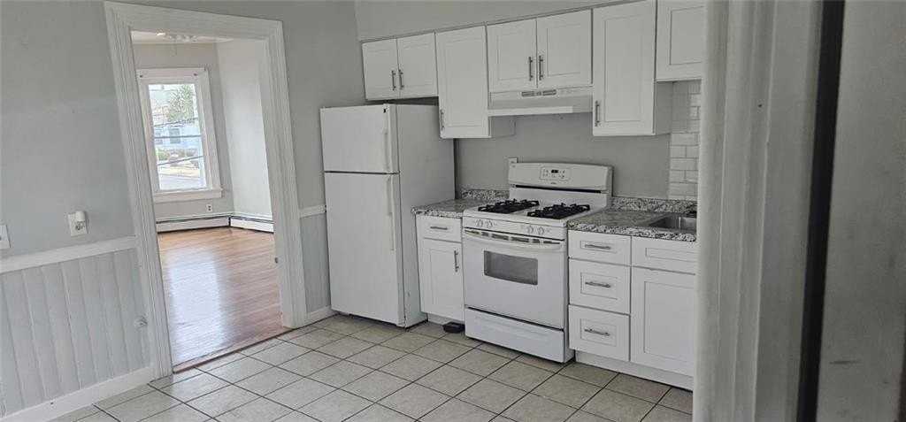 400 Broadway - Photo 3 of 9