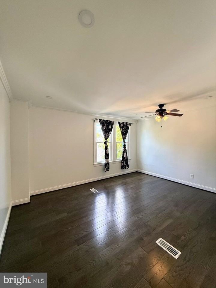 1714 E Street Northeast - Photo 7 of 30