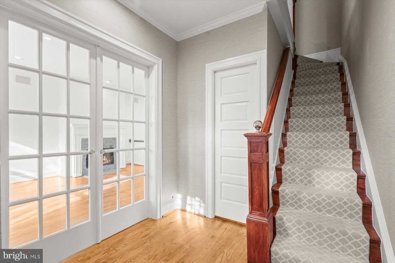 3029 Dent Place Northwest - Photo 3 of 25