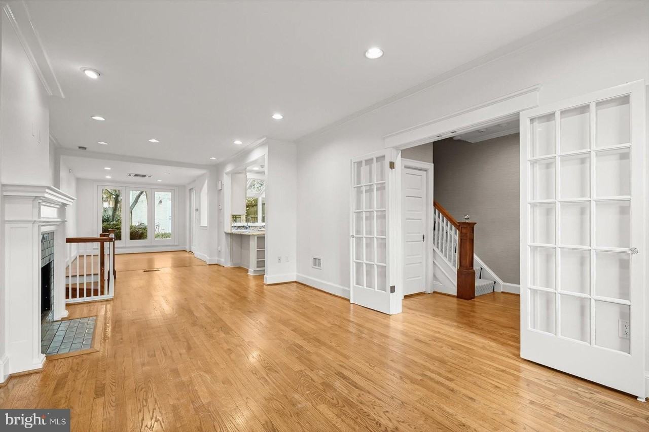 3029 Dent Place Northwest - Photo 4 of 25