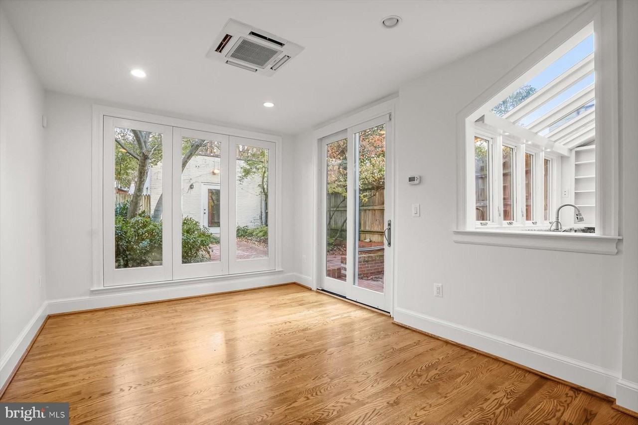 3029 Dent Place Northwest - Photo 6 of 25