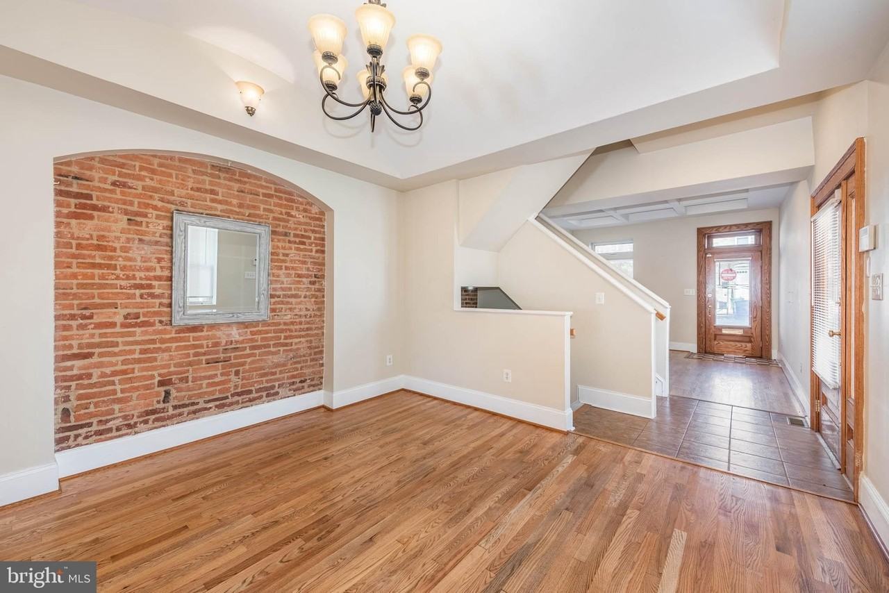 2227 Bank Street - Photo 5 of 39