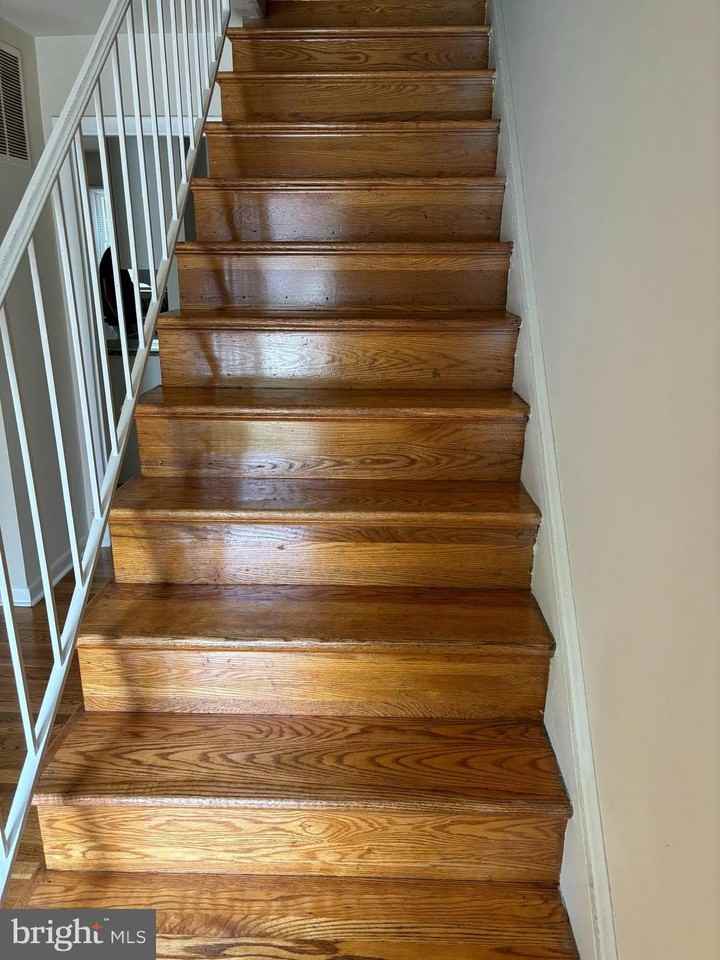 130 Charles Place - Photo 4 of 26