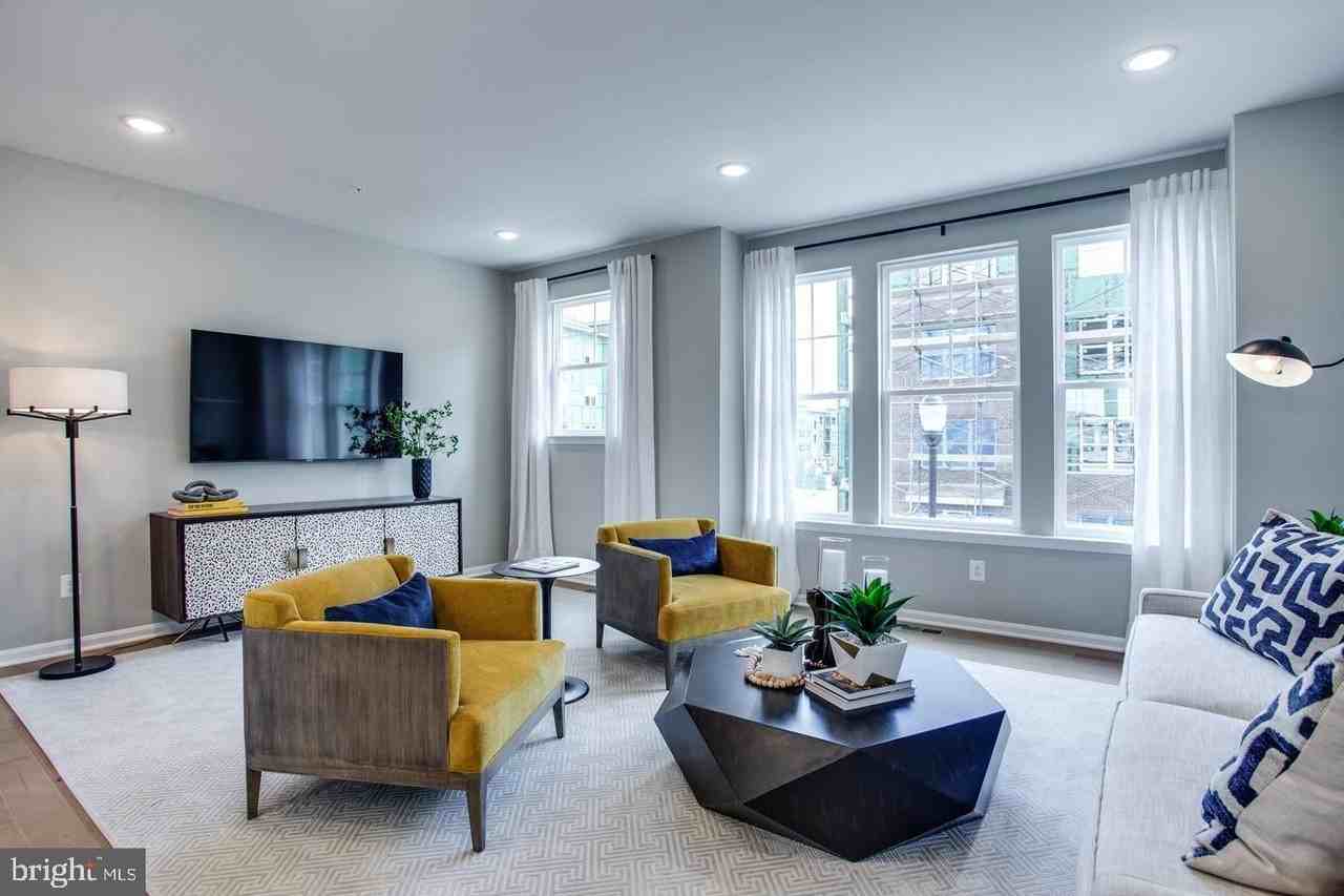 2571 Hopton Ln - Photo 2 of 41