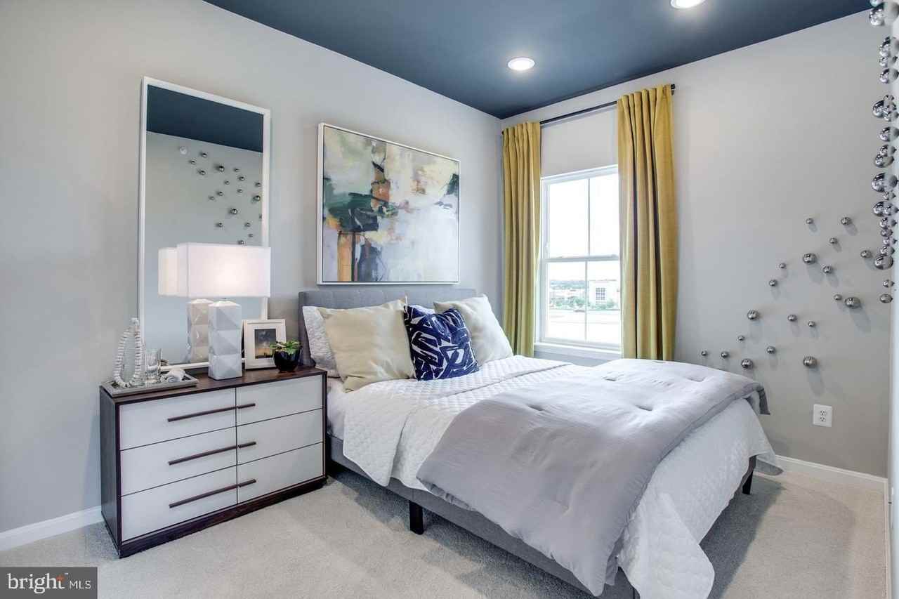 2571 Hopton Ln - Photo 4 of 41