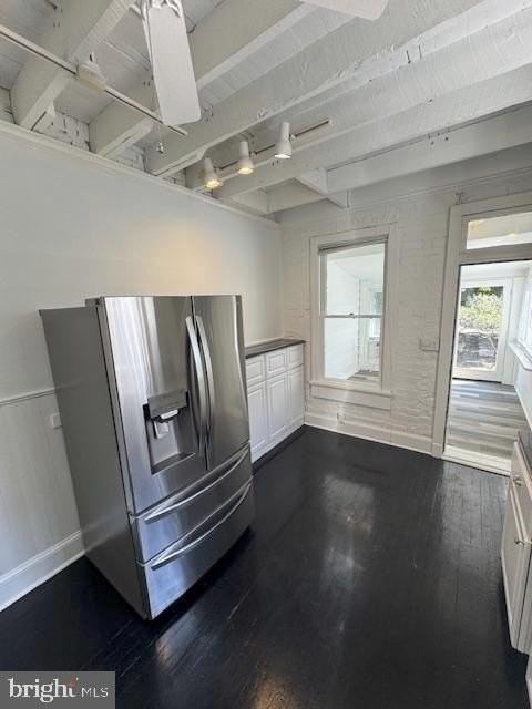 50 East South Street - Photo 3 of 12