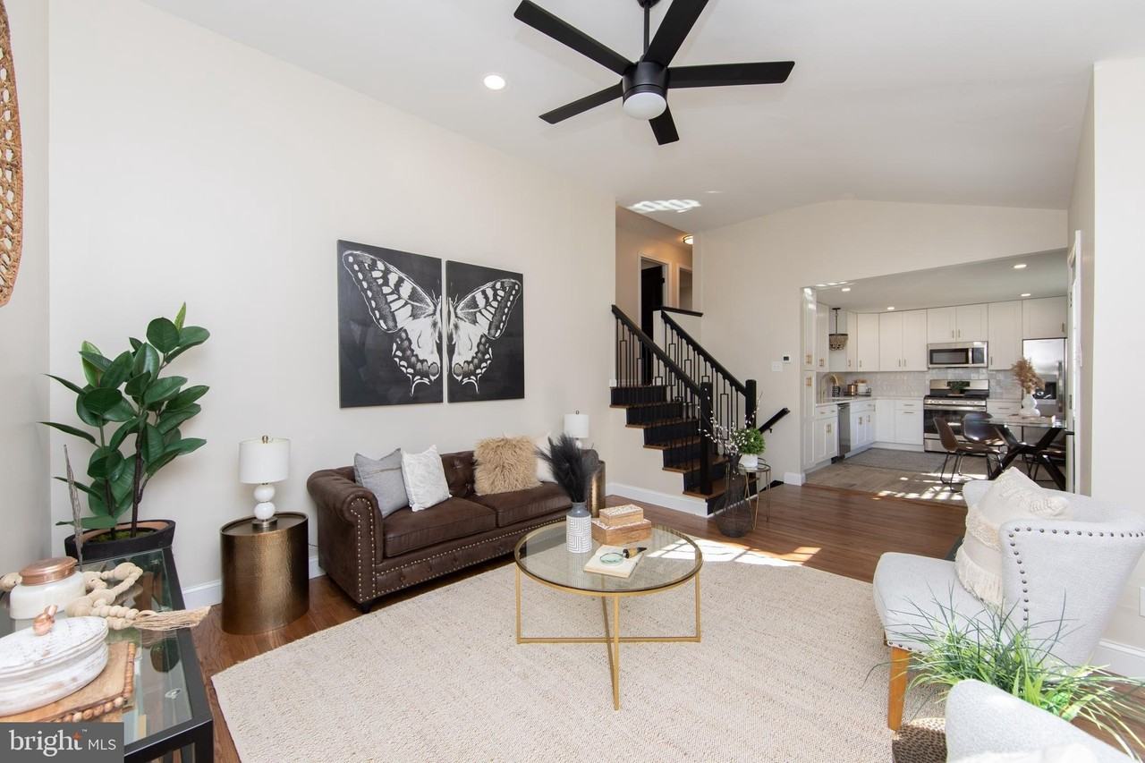 405 East Melrose Avenue - Photo 4 of 34