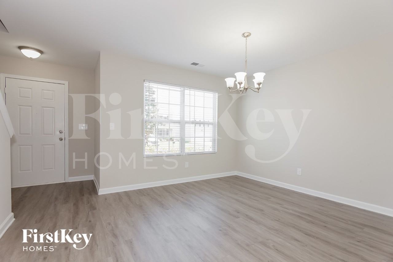 9838 Bayview Pkwy - Photo 5 of 15