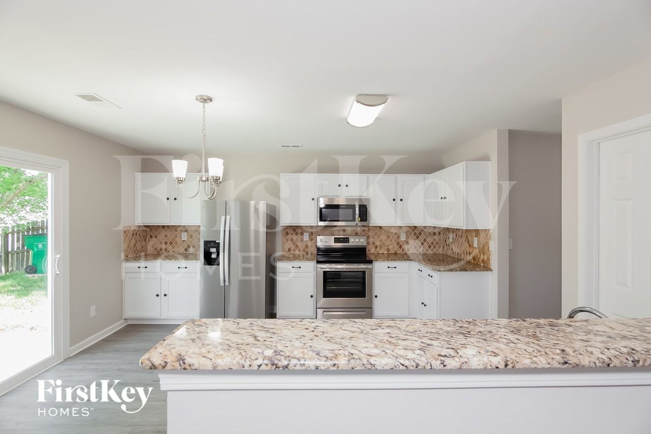 9838 Bayview Pkwy - Photo 6 of 15