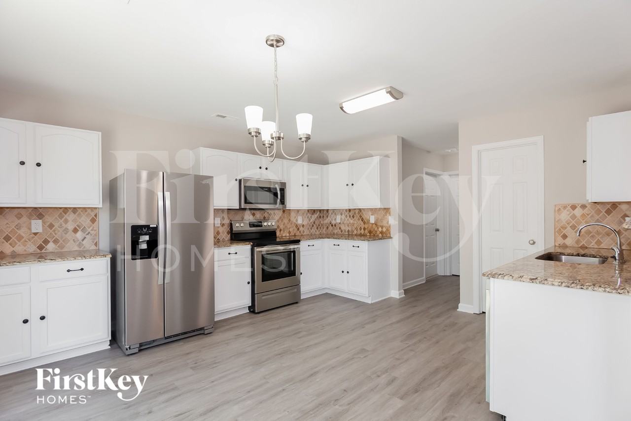 9838 Bayview Pkwy - Photo 7 of 15