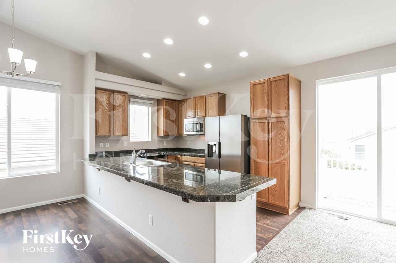 7954 Enclave Ln - Photo 7 of 15