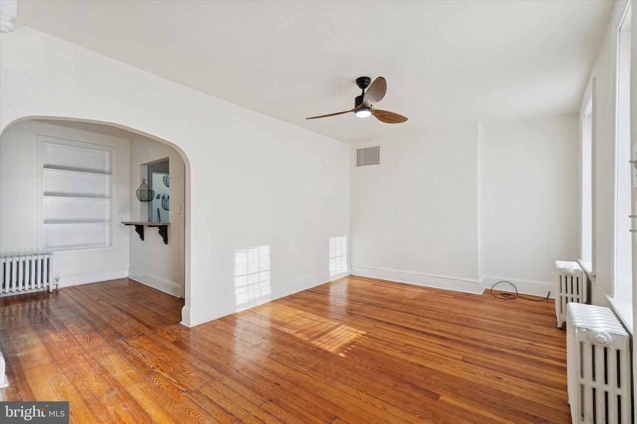 222 Carson Street - Photo 7 of 19