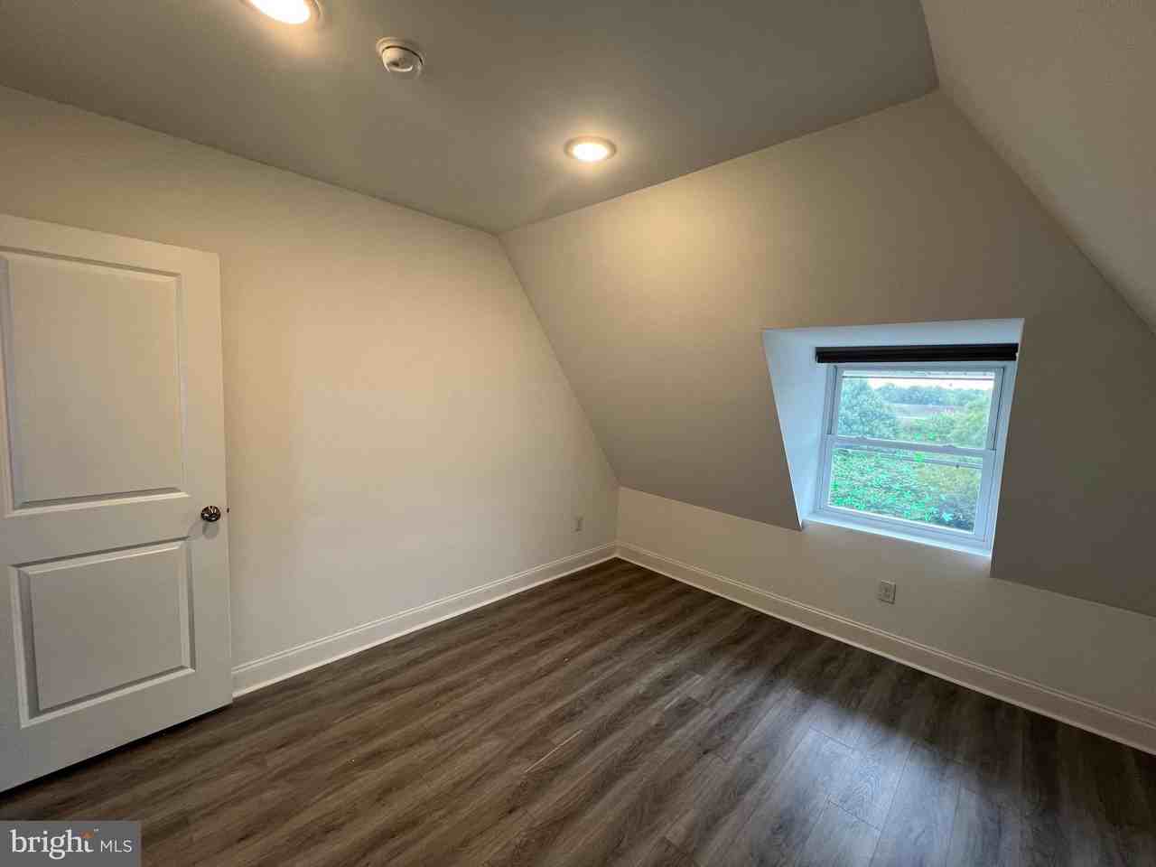 1829 North 33rd Street #4 - Photo 3 of 10