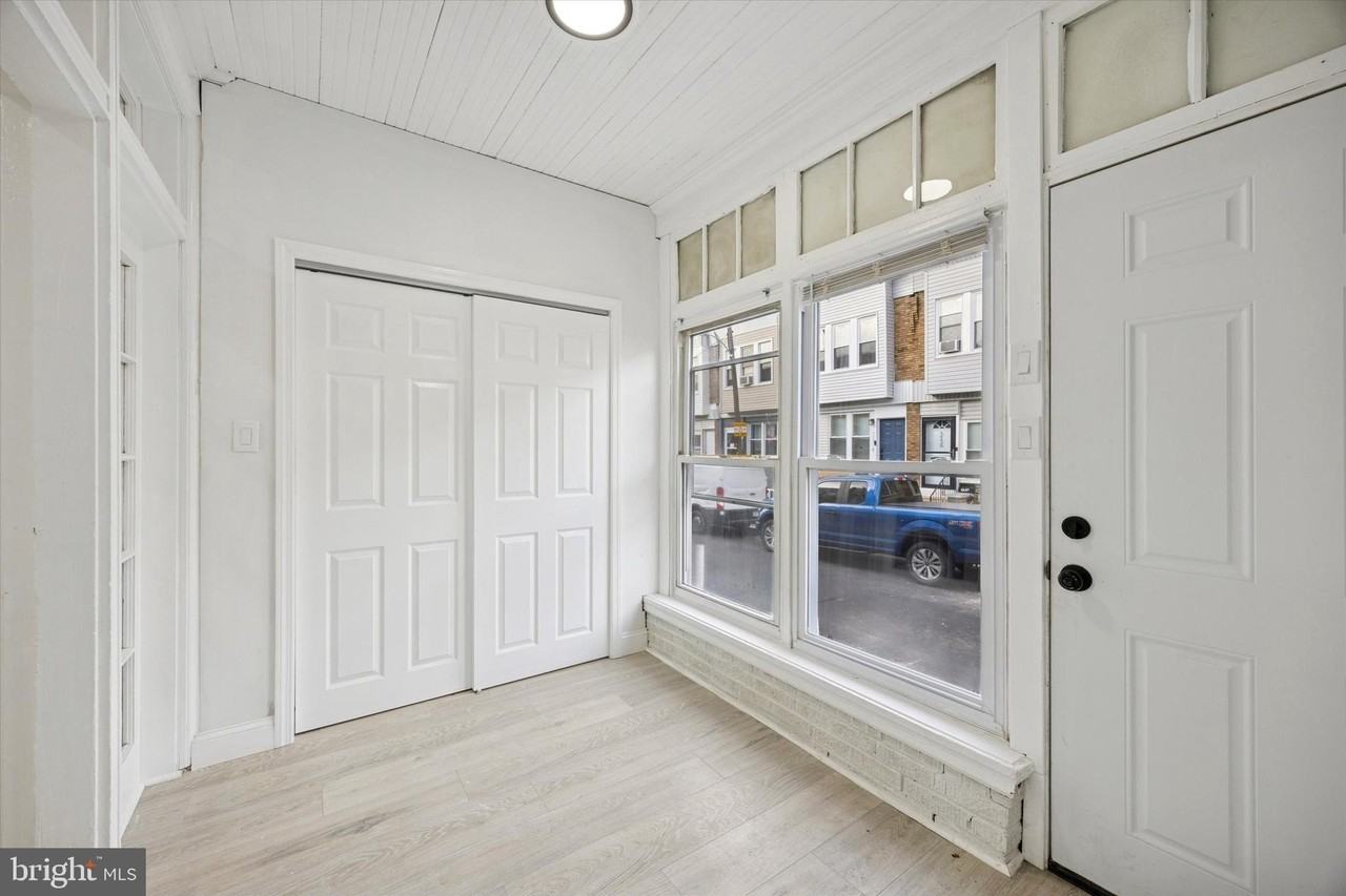 3241 North Etting Street - Photo 6 of 19