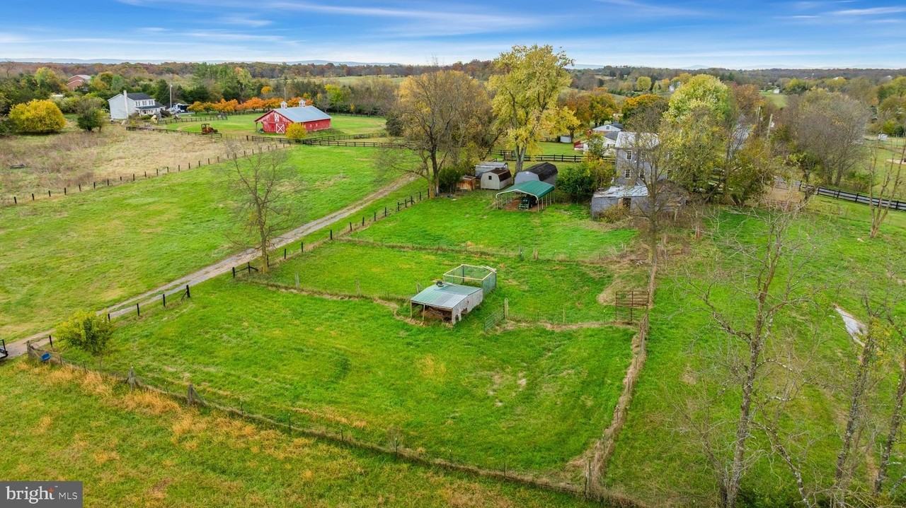 962 Wadesville Road - Photo 7 of 50