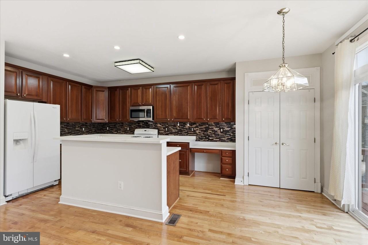 2682 Logan Wood Drive - Photo 6 of 32