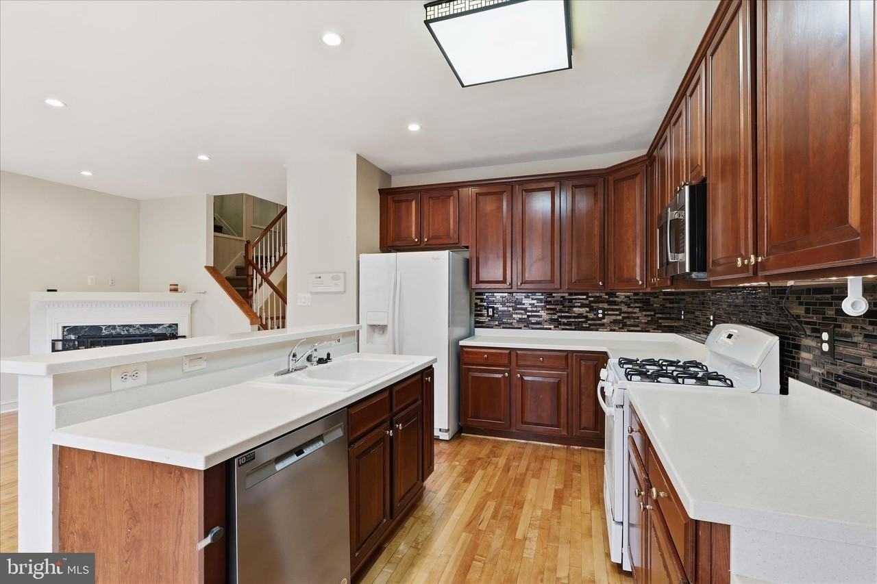 2682 Logan Wood Drive - Photo 7 of 32