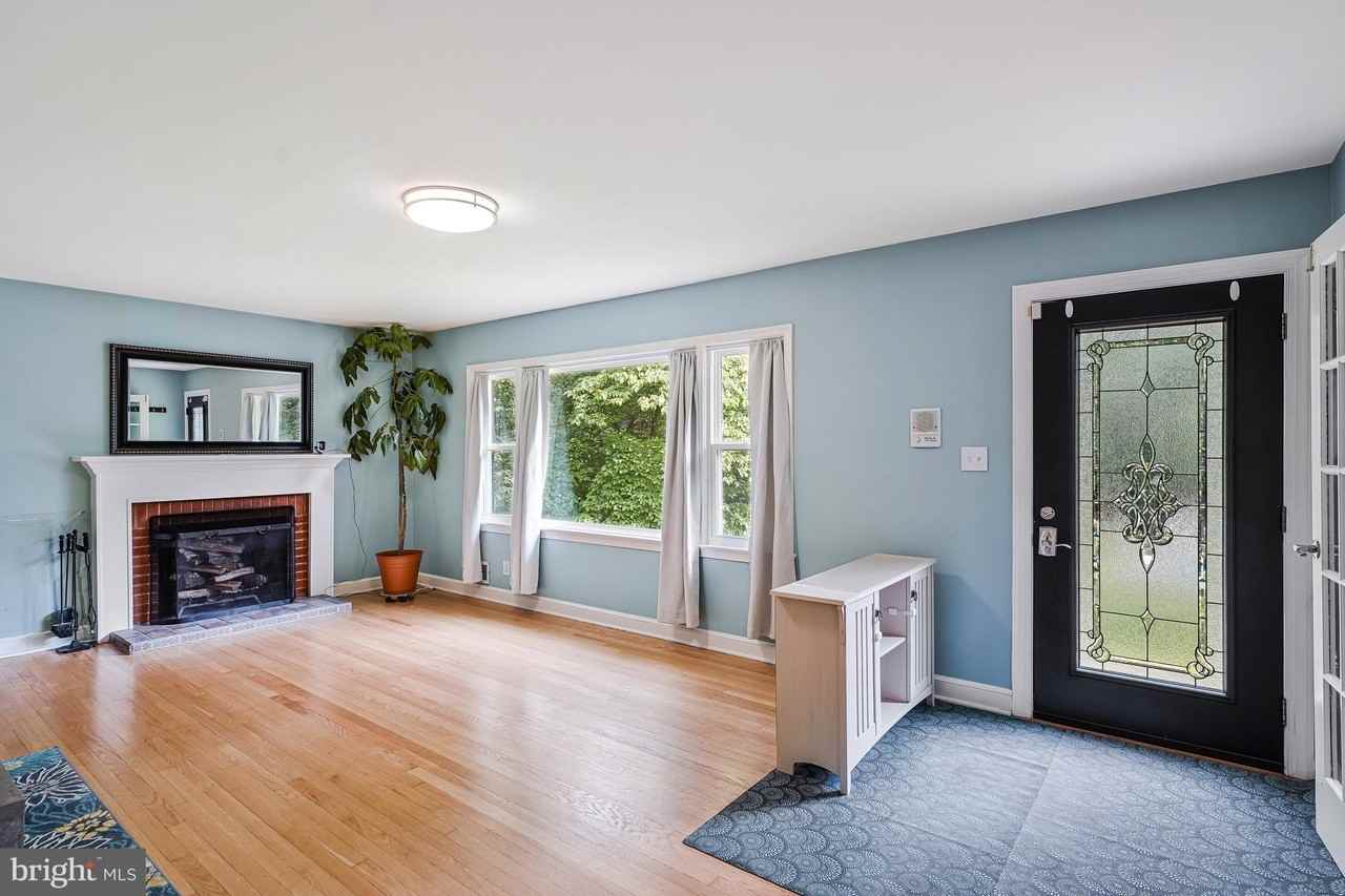 6513 Old Dominion Drive - Photo 4 of 50