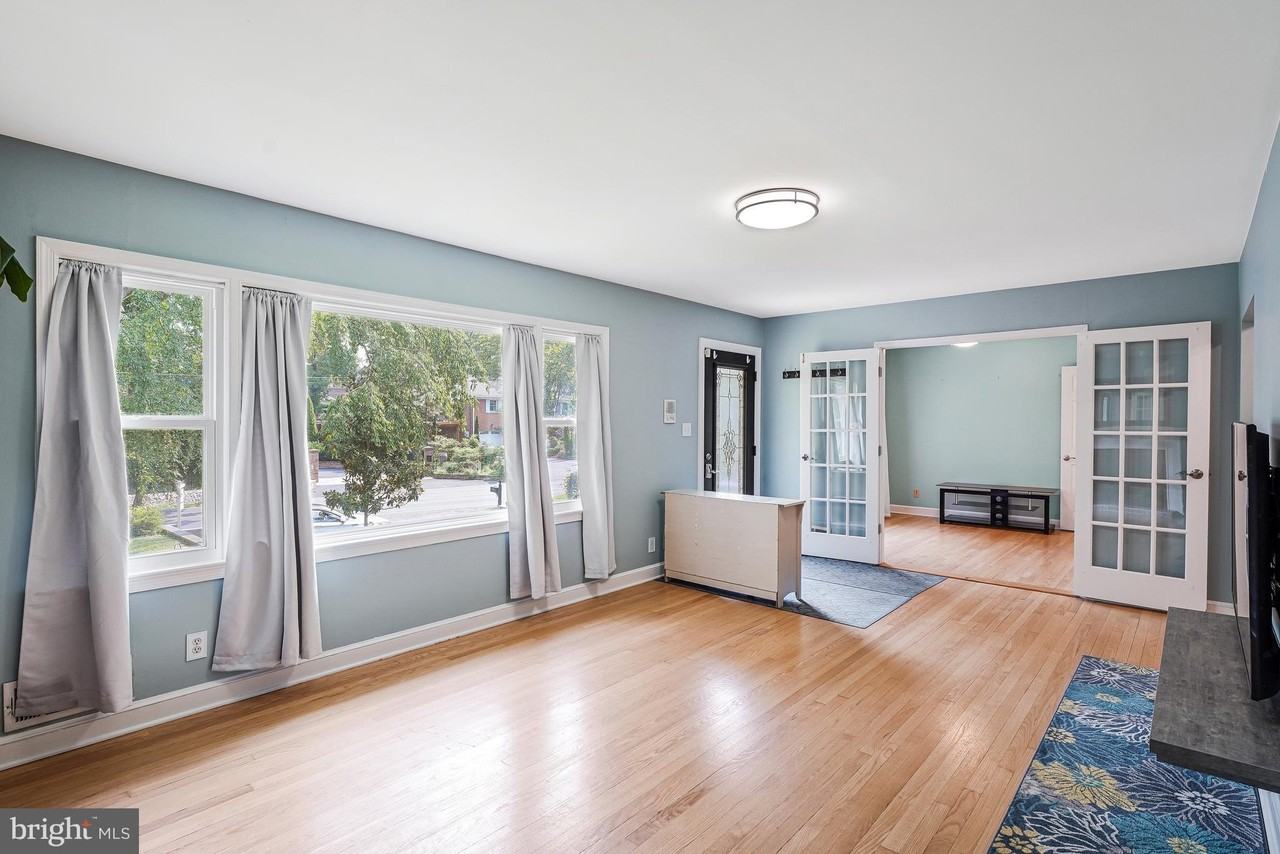 6513 Old Dominion Drive - Photo 5 of 50