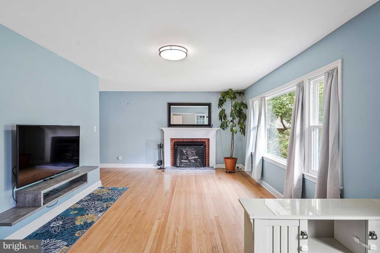 6513 Old Dominion Drive - Photo 6 of 50