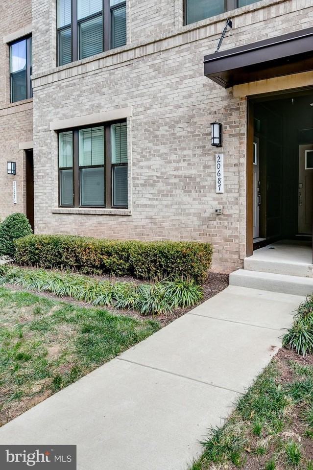 20687 Heron Landing Dr - Photo 3 of 39