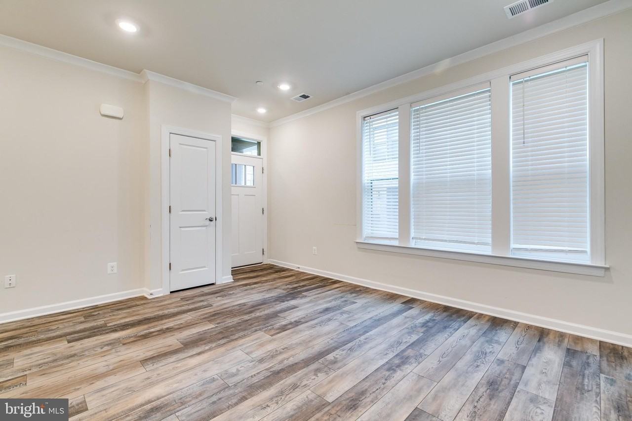 20687 Heron Landing Dr - Photo 7 of 39