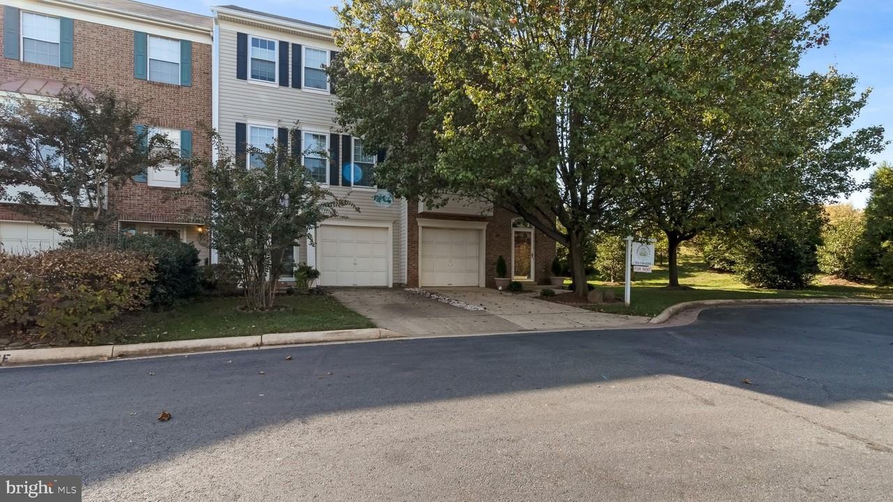 45416 Baggett Terrace - Photo 2 of 46