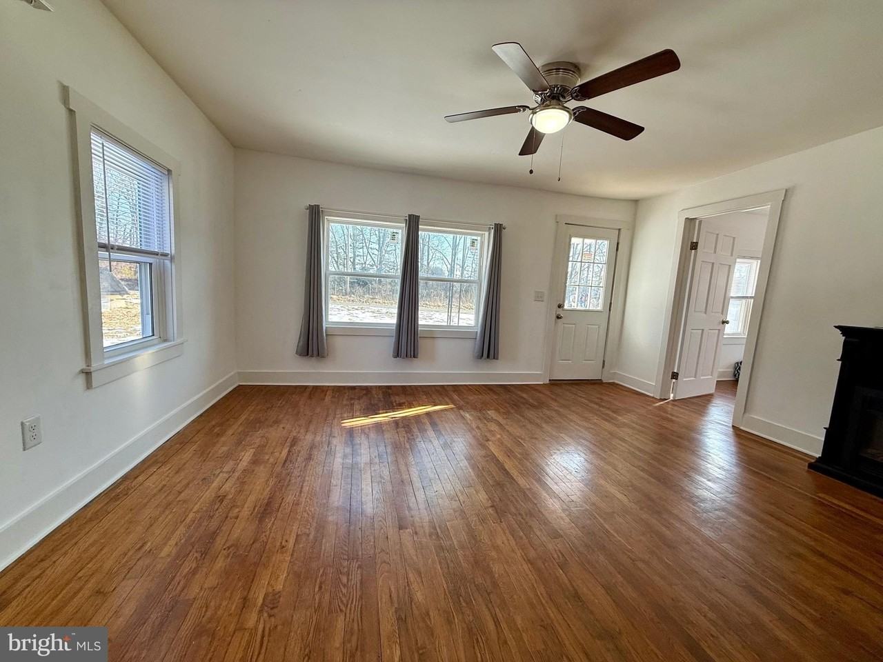 215 Arrington Mountain Road - Photo 6 of 17