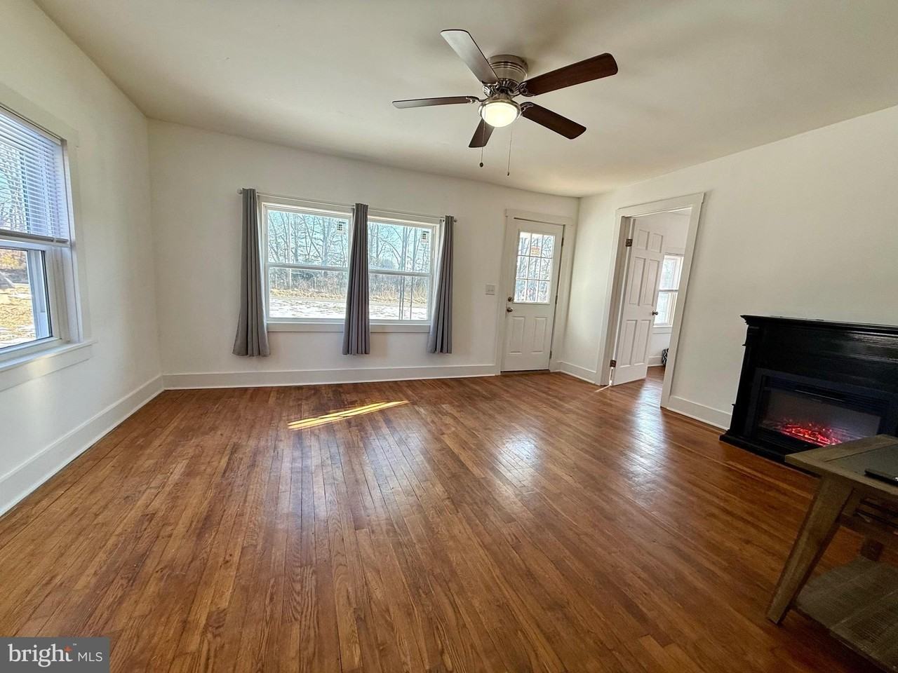 215 Arrington Mountain Road - Photo 7 of 17