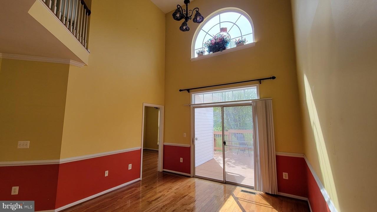 12132 Tango Ln - Photo 5 of 40