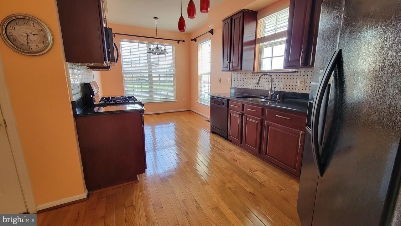 12132 Tango Ln - Photo 6 of 40