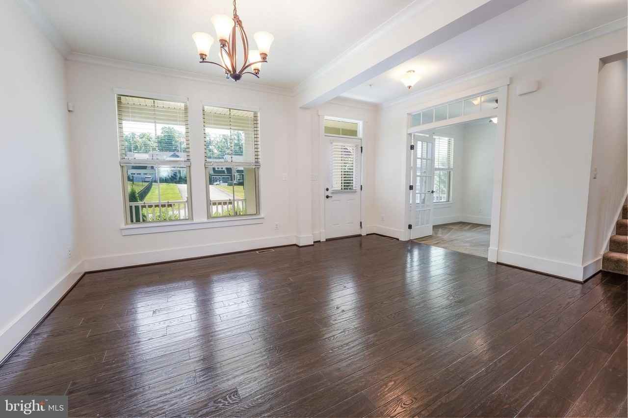 17052 Silver Arrow Drive - Photo 4 of 50