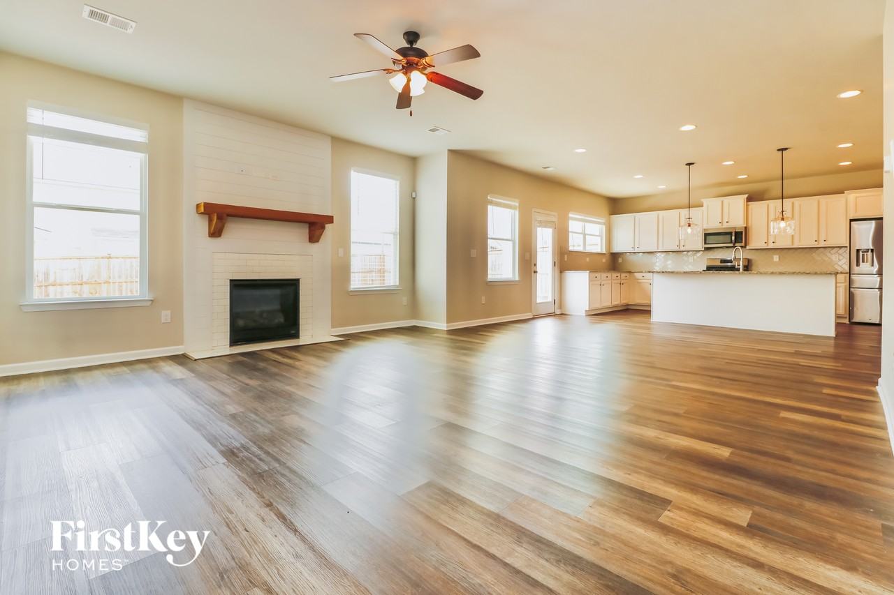 225 Villa Grande Drive - Photo 3 of 15