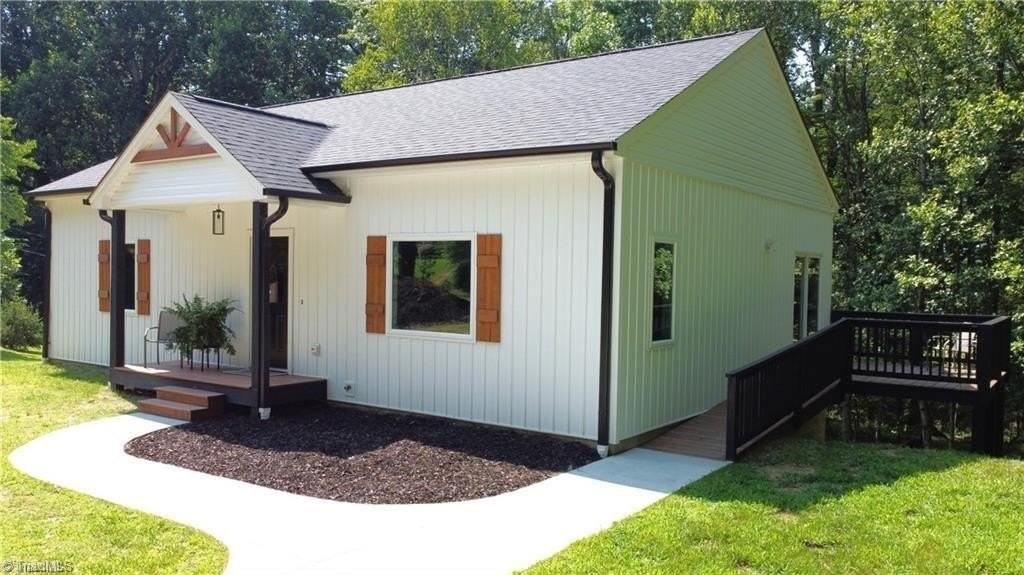 148 Buena Vista Dr - Photo 2 of 44