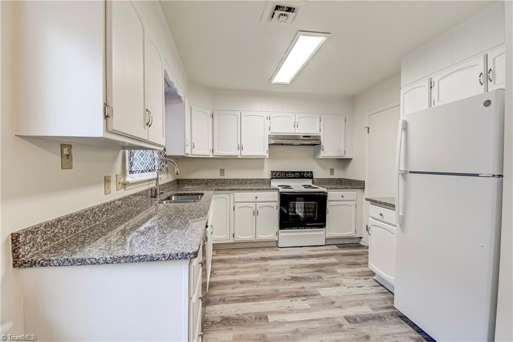 115 S Mendenhall St #D - Photo 5 of 20