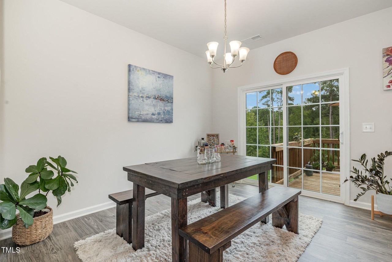 342 Amber Acorn Avenue - Photo 7 of 34