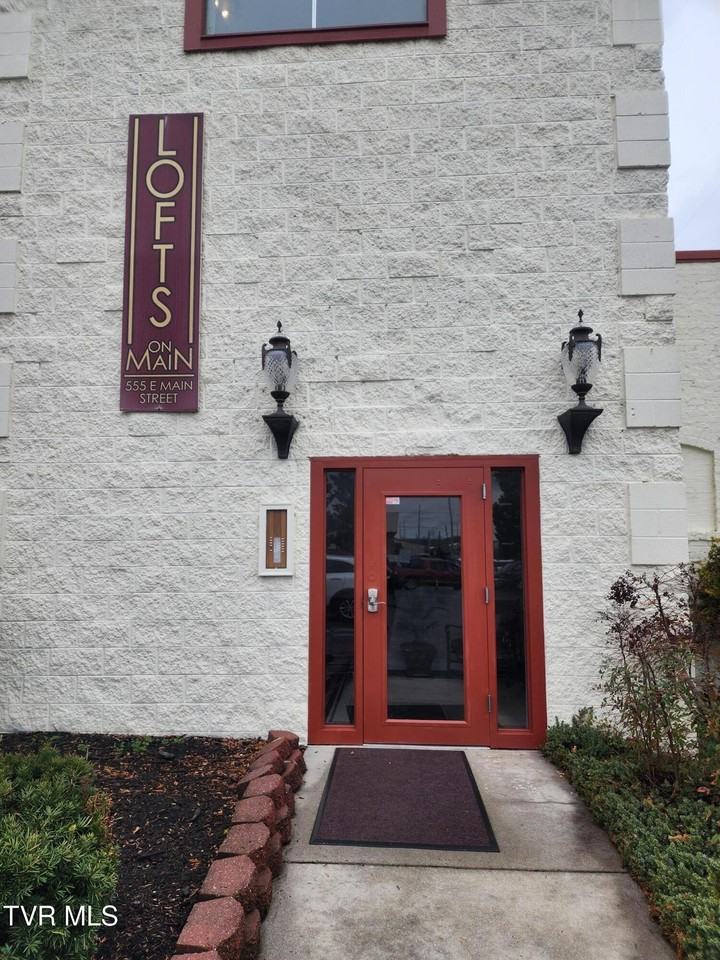 555 E Main St Apt 209 #209 - Photo 2 of 7