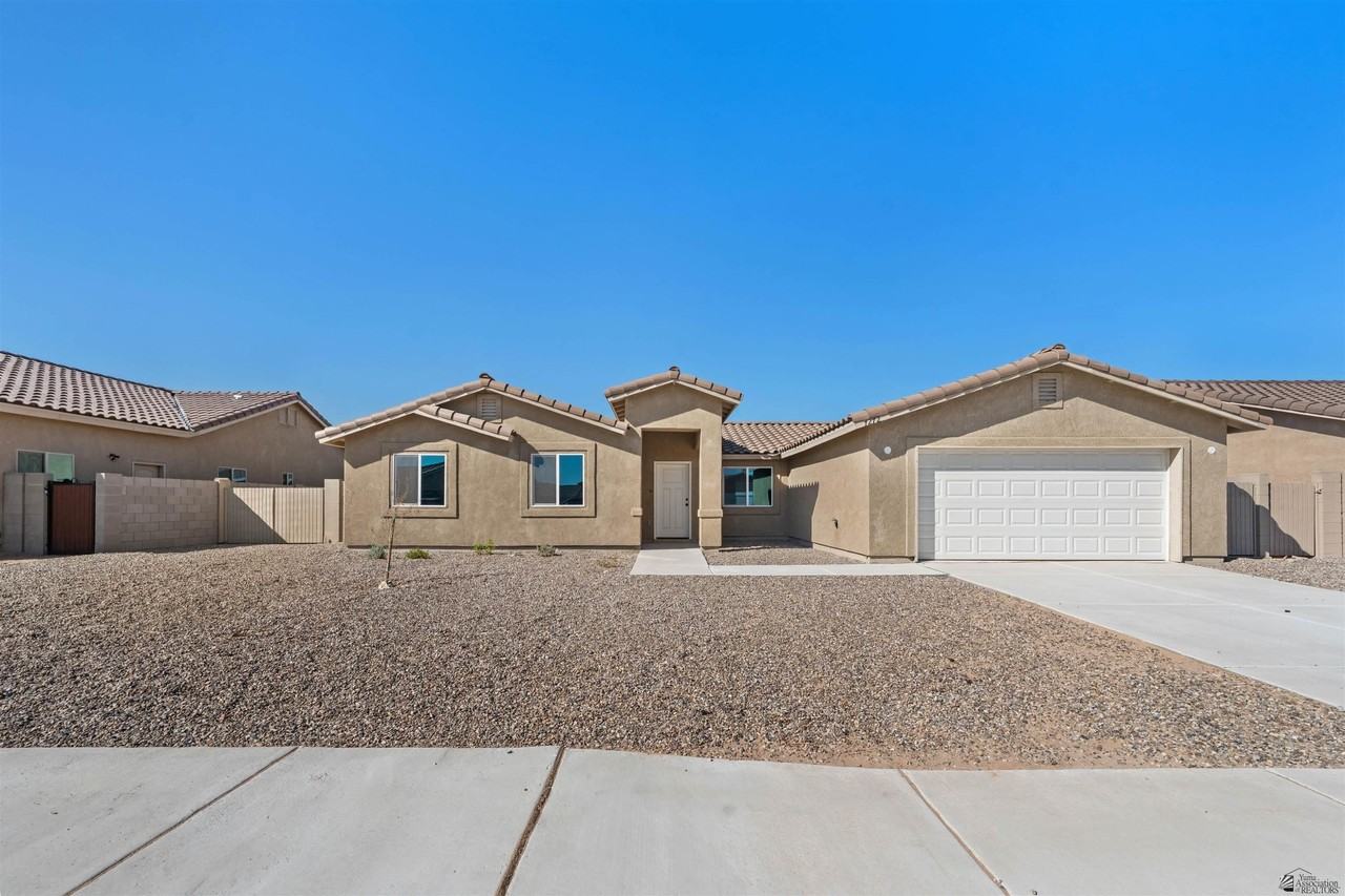 7272 45th Street - Photo 6 of 37