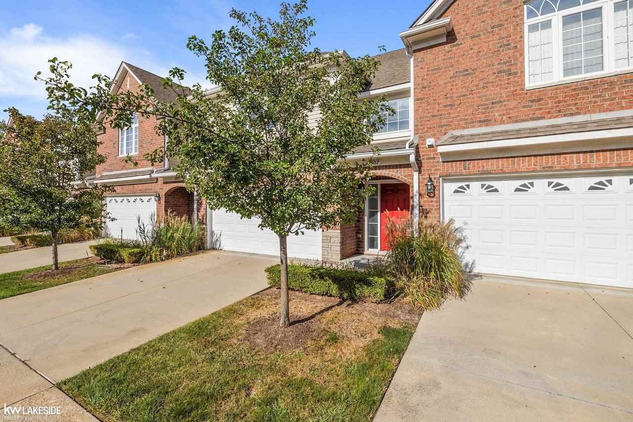 6227 Windemere Lane - Photo 4 of 38