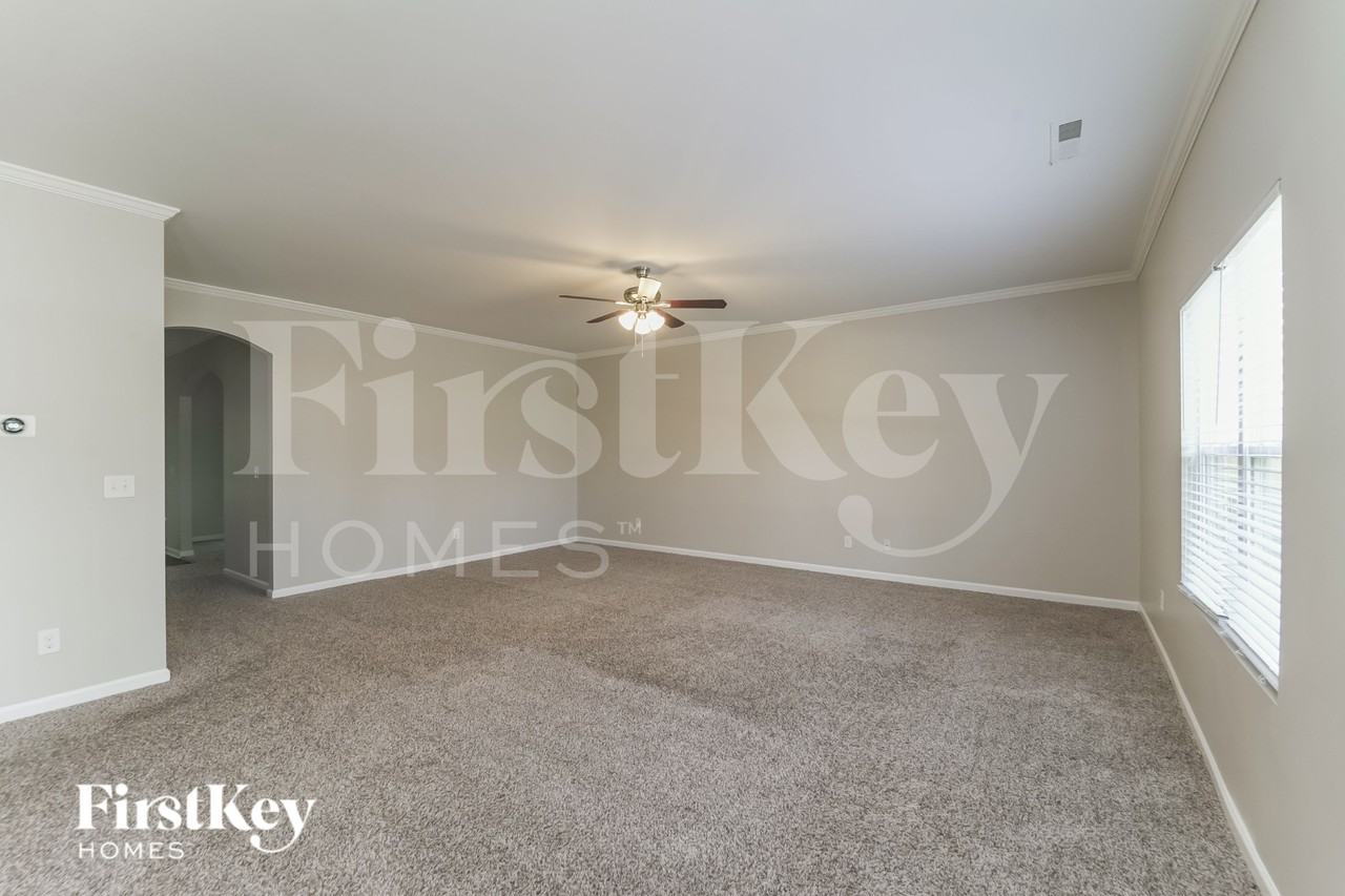 6406 Springbeauty Dr - Photo 4 of 16