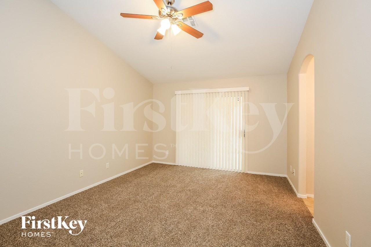 3717 Gramercy Avenue - Photo 7 of 15