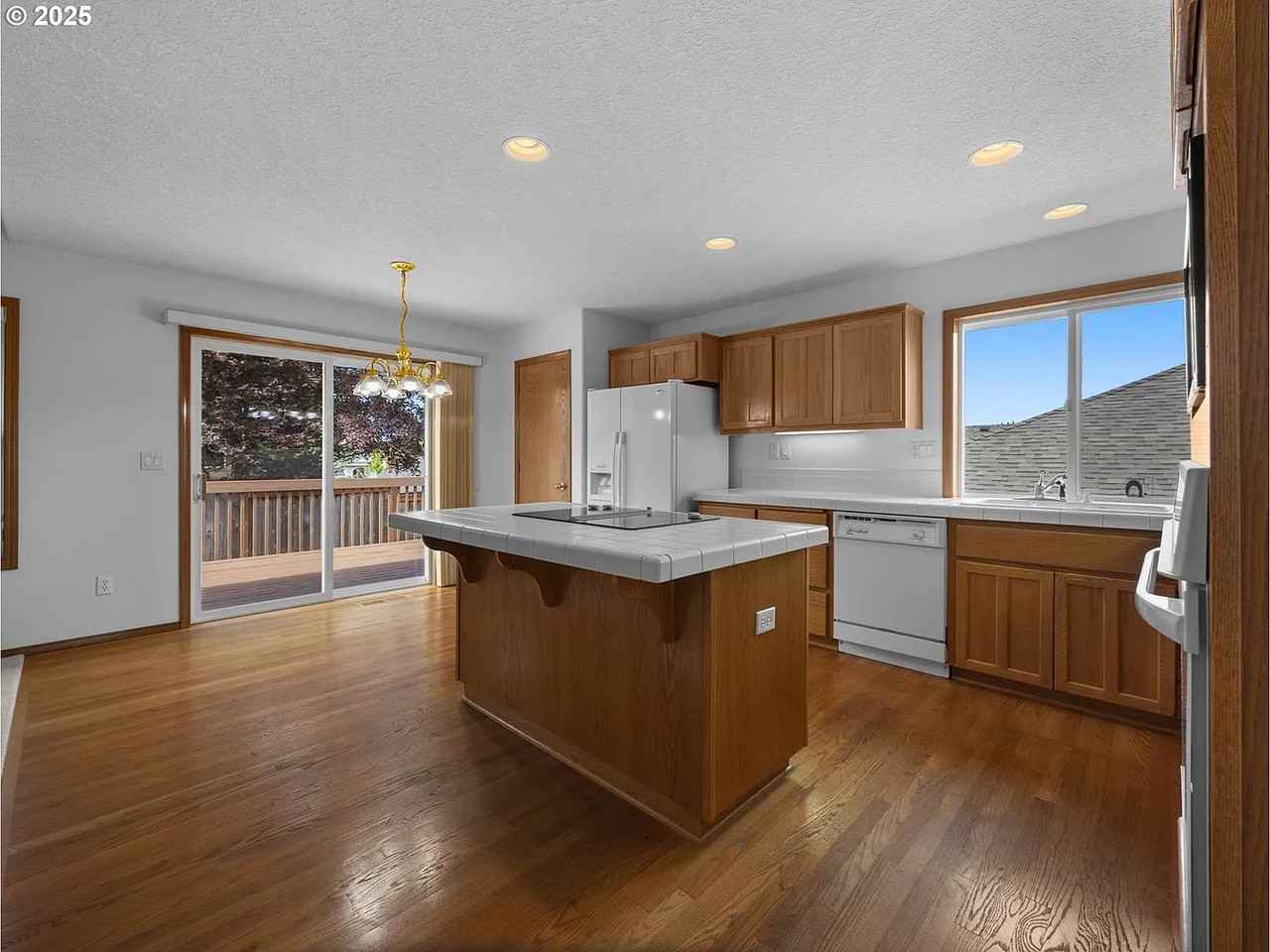 15517 Southeast Bybee Drive #1 - Photo 4 of 9