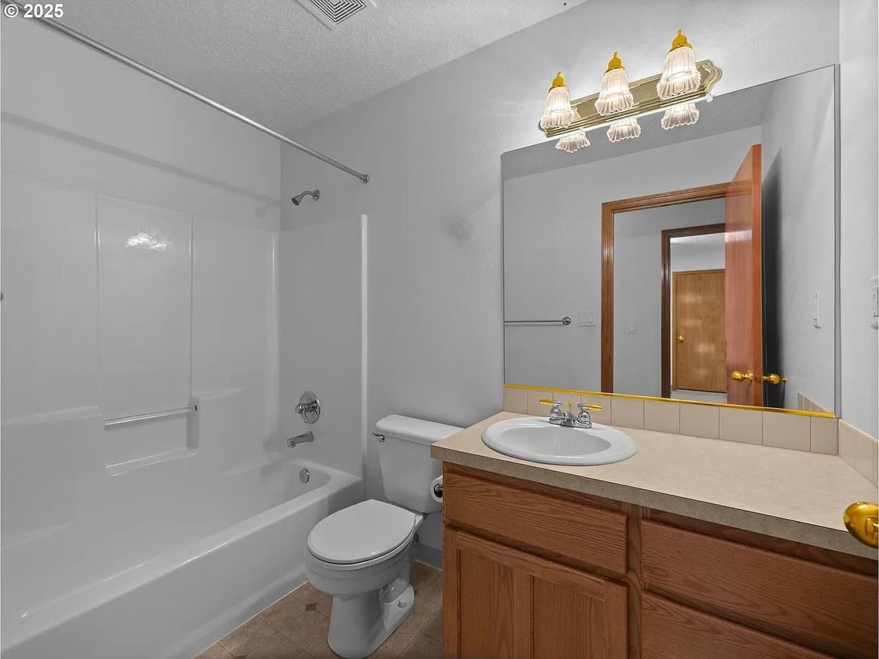 15517 Southeast Bybee Drive #1 - Photo 7 of 9