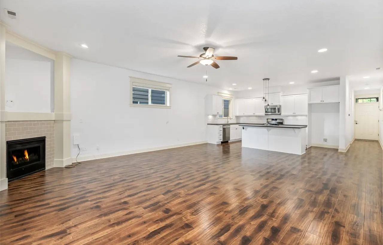 8826 Southwest Spruce Street #1 - Photo 2 of 11